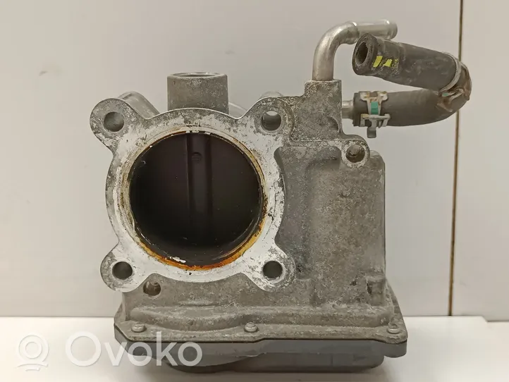 Toyota Yaris Droselinė sklendė 2203047010