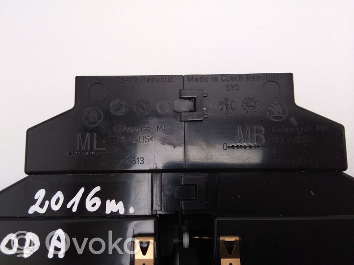 Skoda Fabia Mk3 (NJ) Dysze / Kratki nawiewu deski rozdzielczej 6V0820951A