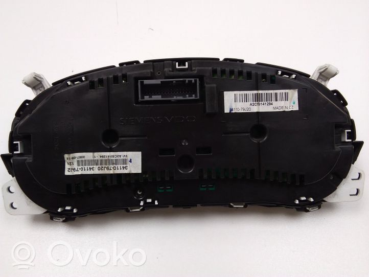 Suzuki SX4 Nopeusmittari (mittaristo) 3411079J20