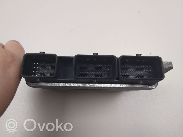 Renault Megane III Sterownik / Moduł ECU 237100131R