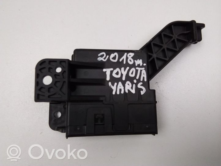 Toyota Yaris Inne wyposażenie elektryczne 886500D702