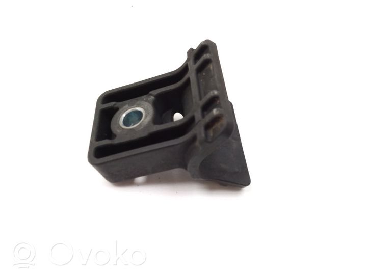 Chevrolet Orlando Staffa del pannello di supporto del radiatore 13250318