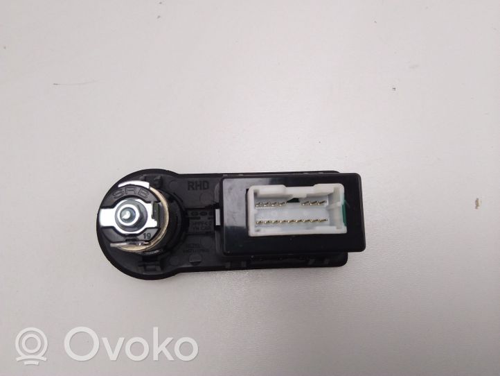 KIA Venga Câble adaptateur AUX 961201P000