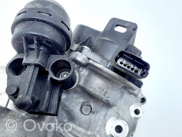 Ford Kuga II EGR aušintuvas V29004027