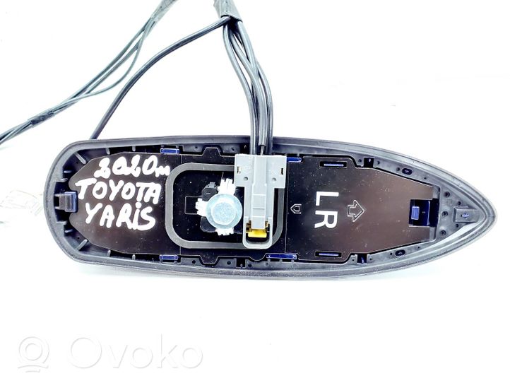 Toyota Yaris XP210 GPS-pystyantenni 86101K0320B