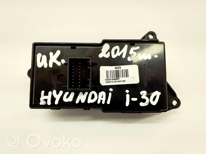 Hyundai i30 Autres commutateurs / boutons / leviers 93320A6080
