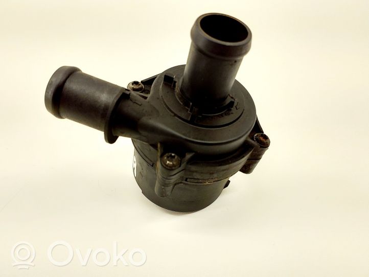 Skoda Octavia Mk3 (5E) Pompa cyrkulacji / obiegu wody 5Q0965567J