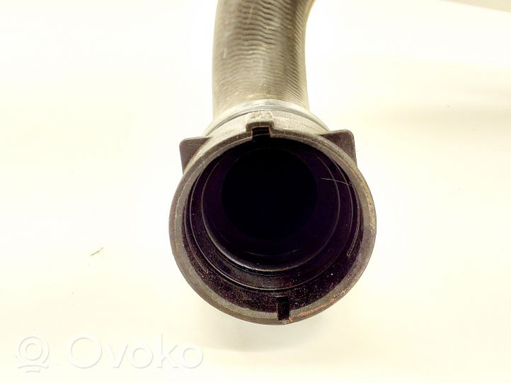 Opel Astra K Tuyau de liquide de refroidissement moteur 565563897