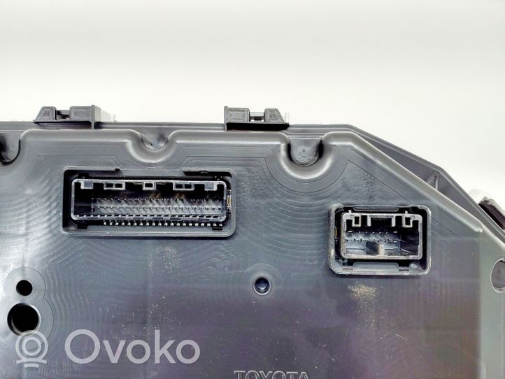 Toyota RAV 4 (XA40) Tachimetro (quadro strumenti) 838004A240