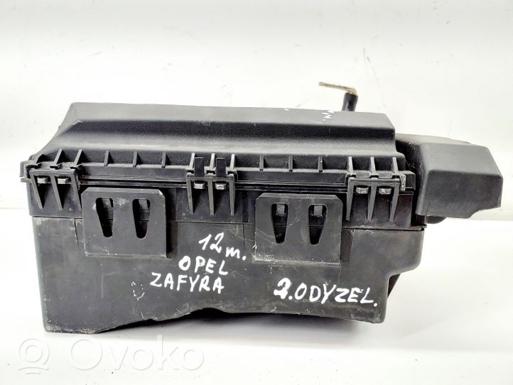 Opel Zafira C Fuse box set 13302323