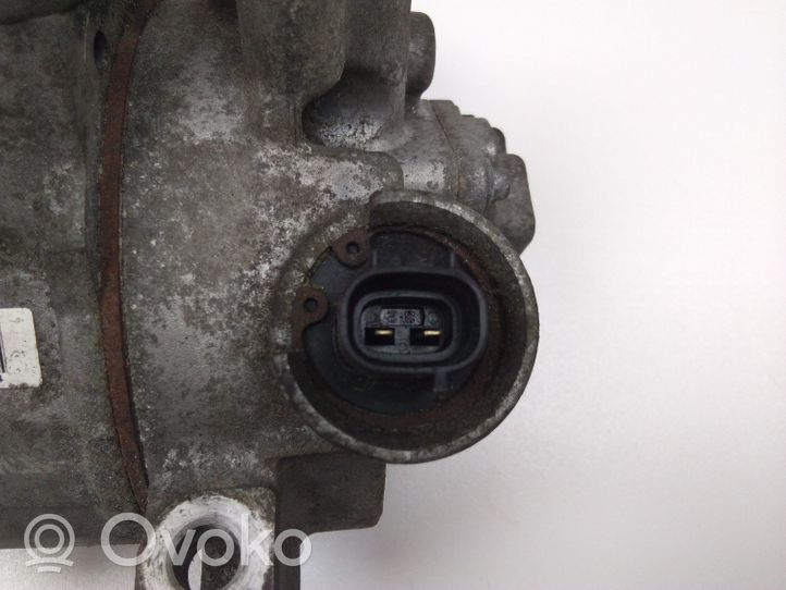 Toyota Auris 150 Ilmastointilaitteen kompressorin pumppu (A/C) GE4472601496