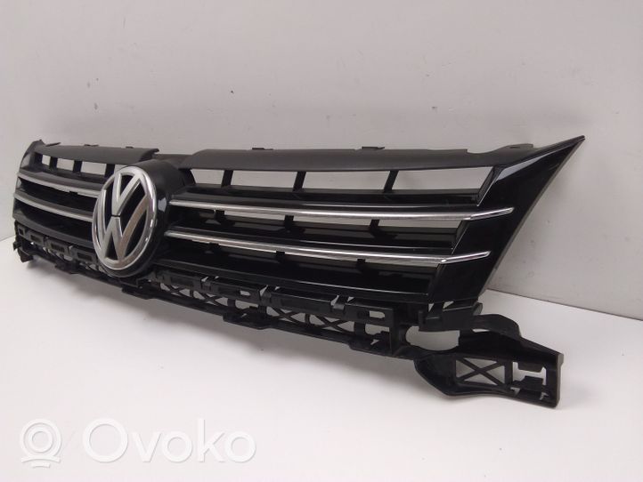 Volkswagen Caddy Front bumper upper radiator grill 1T0853655C