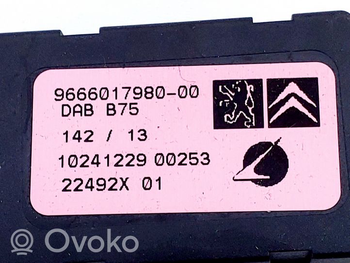 Citroen DS4 Amplificateur d'antenne 9666017980