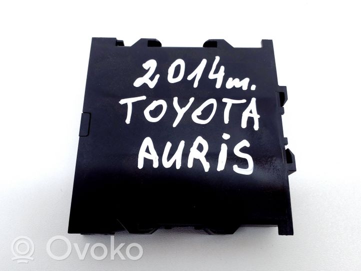 Toyota Auris E180 Parkavimo (PDC) daviklių valdymo blokas 8934002030F