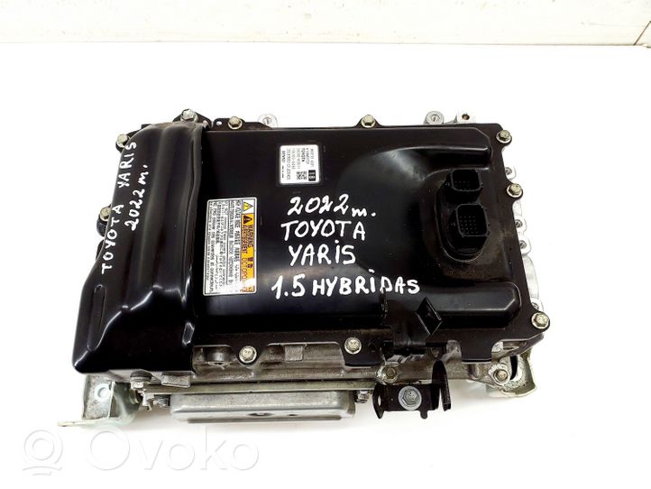 Toyota Yaris XP210 Convertisseur / inversion de tension inverseur G9200K0011