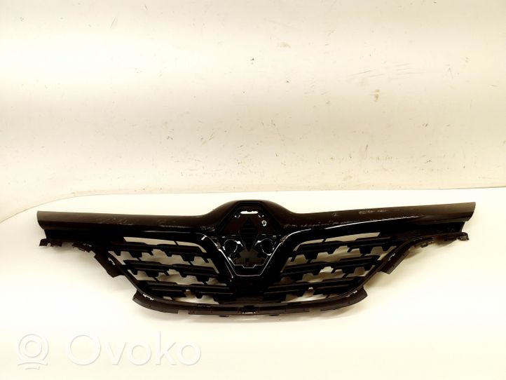 Renault Captur Maskownica / Grill / Atrapa górna chłodnicy 623105565R