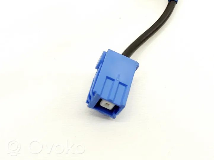 Mazda 2 Antena GPS D09H66DYO