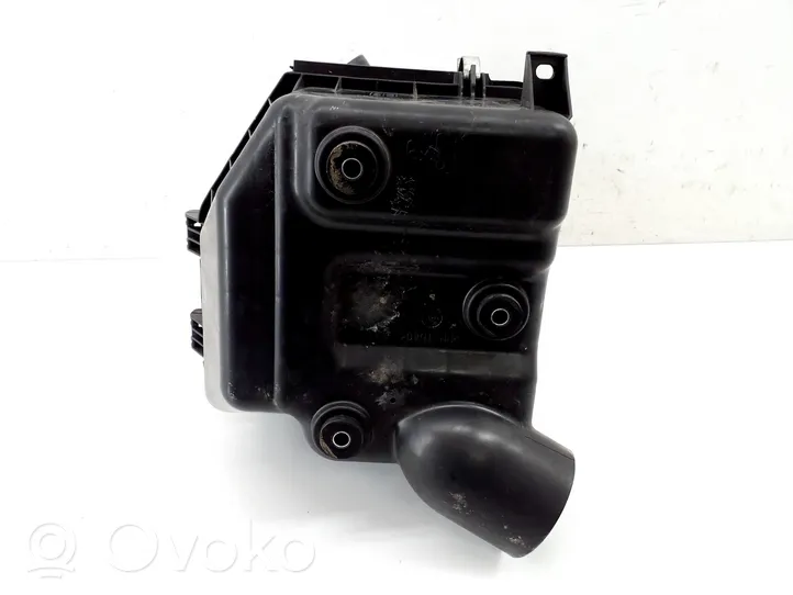 Toyota RAV 4 (XA40) Caja del filtro de aire 1770126320