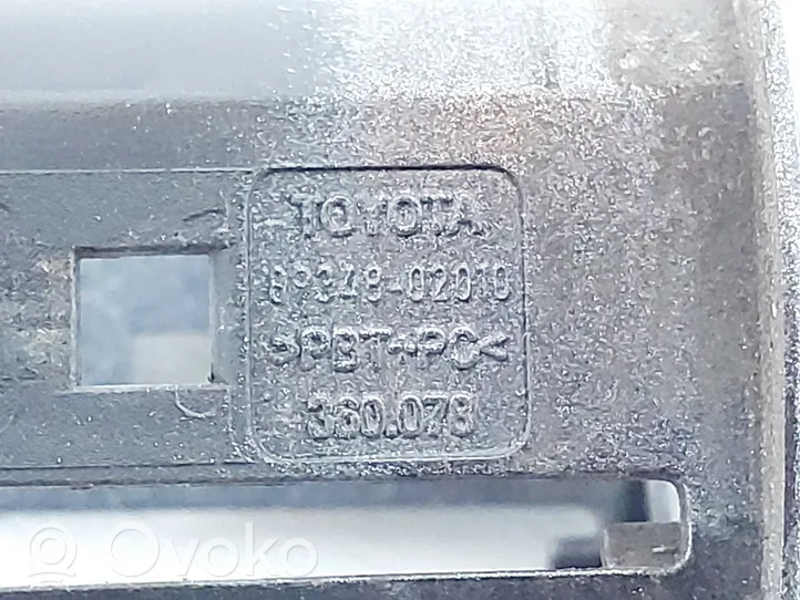Toyota Auris E180 Uchwyt przedniego czujnika parkowania PDC 8934802010