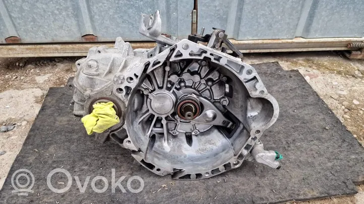 KIA Rio Mechaninė 6 pavarų dėžė U99L