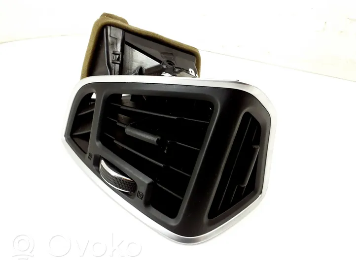 Ford Kuga II Lango oro grotelės 7463000