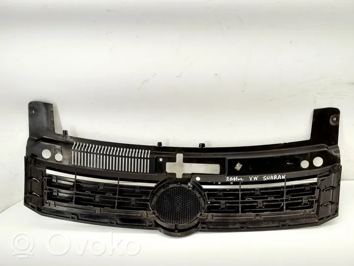 Volkswagen Sharan Front bumper upper radiator grill 7N0853653A