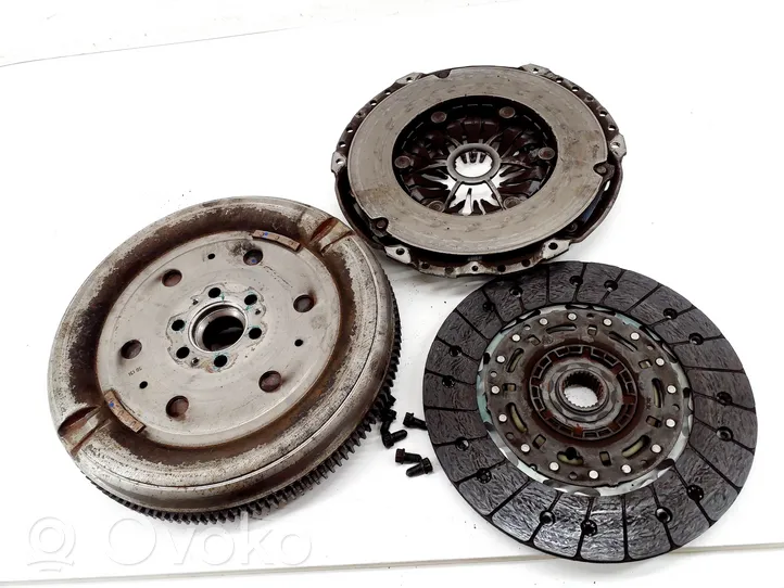 Volkswagen Tiguan Clutch set kit 324055010