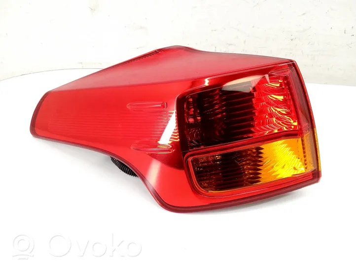 Toyota RAV 4 (XA40) Lampa tylna 