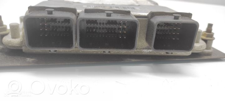 Peugeot 406 Calculateur moteur ECU 0281010627