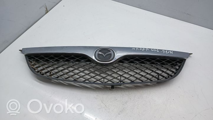 Mazda 626 Etupuskurin ylempi jäähdytinsäleikkö 