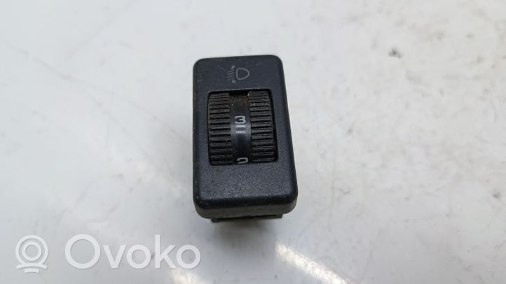 Audi 100 200 5000 C3 Žibintų aukščio reguliavimo jungtukas 357941333