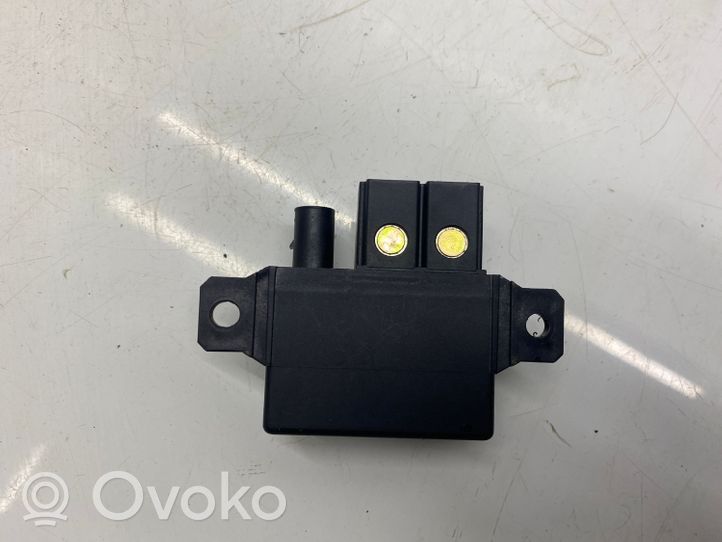 Volkswagen Touareg I Charging relay 2D0951253B