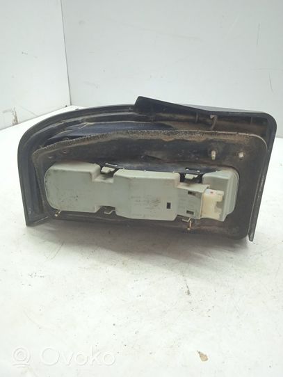 Mazda 323 Lampa tylna 22061600