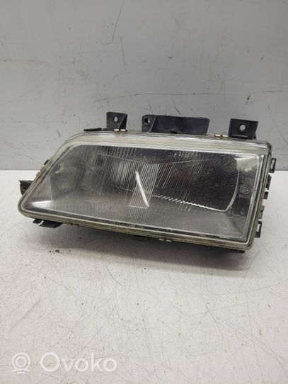 Peugeot 405 Lente del faro 7R0186011