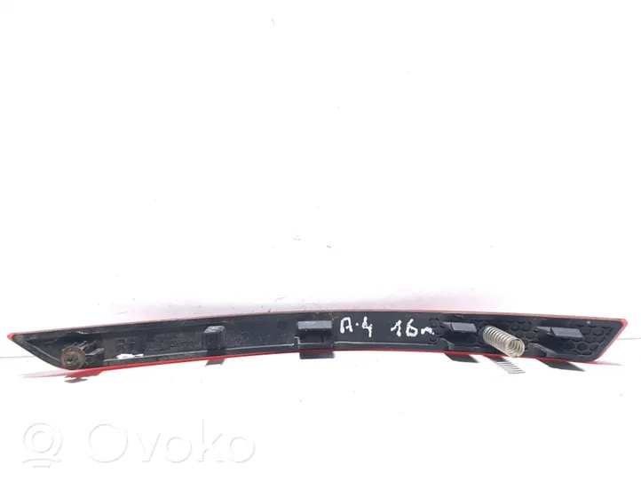 Audi A4 S4 B9 Riflettore fanale posteriore 8W0945106C