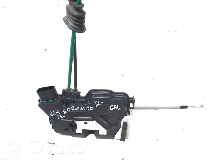 KIA Sorento Rear door lock A045777