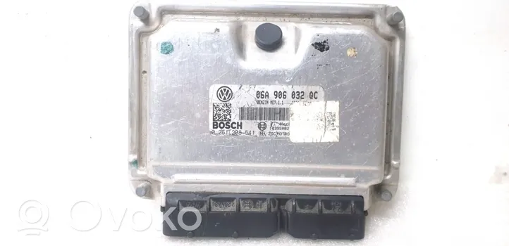 Volkswagen Jetta IV Sterownik / Moduł ECU 06A906032QC