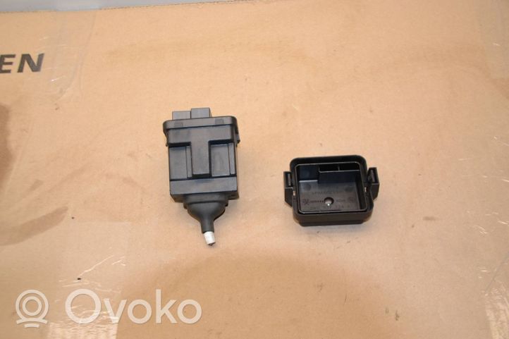 Audi A5 Other relay  8W0937124A