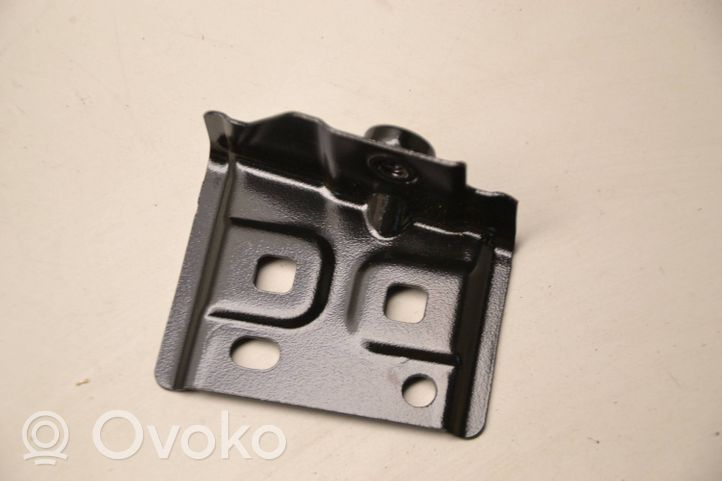 Mercedes-Benz GLB x247 Supporto di montaggio del parafango A2476205700