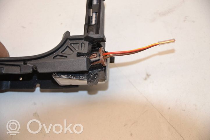 Audi A5 Etuoven ulkokahvan valo (ulko) 8W0947133