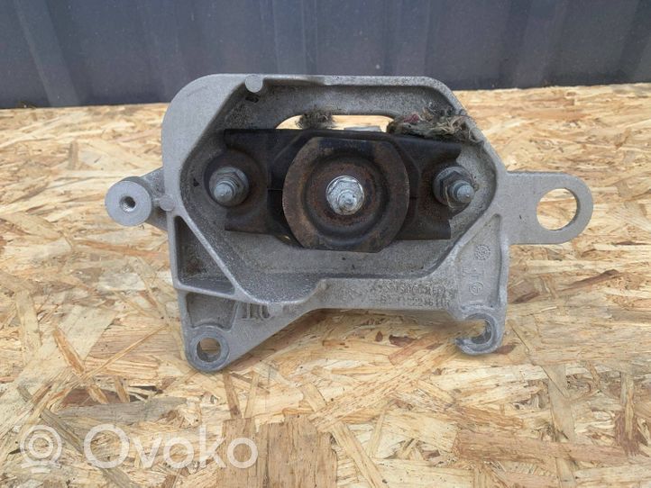 Nissan Qashqai Pavarų dėžės tvirtinimo kronšteinas 112534ED0A