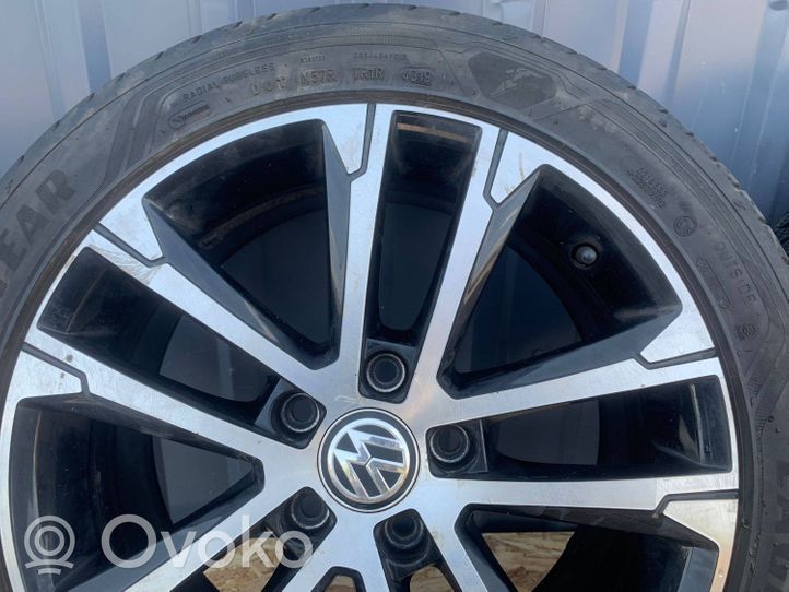 Volkswagen Golf VII R17 alloy rim 5G0601025AK