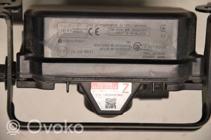 Toyota RAV 4 (XA40) Sensore radar Distronic 8821047090