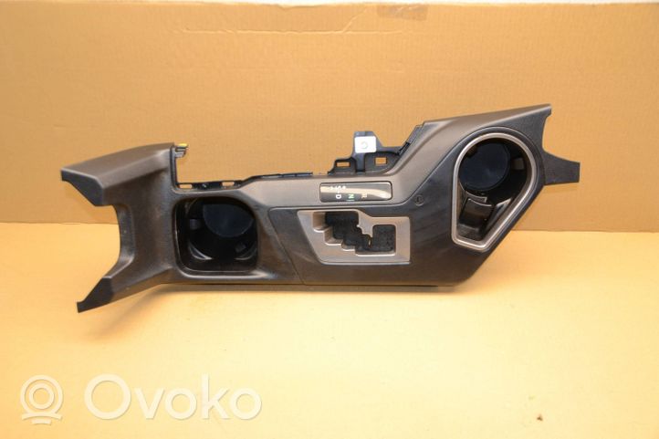 Toyota RAV 4 (XA40) Tunel środkowy 5880442170