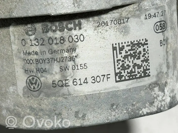 Volkswagen Golf VII Pääjarrusylinteri 5QE614307F