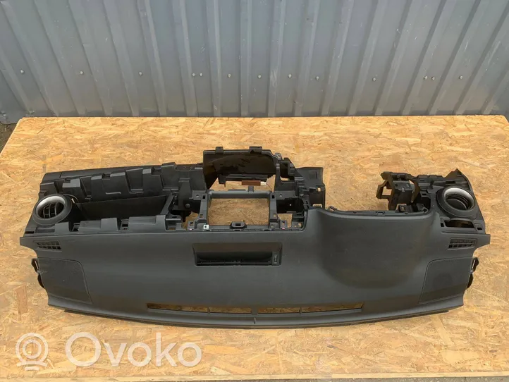 Toyota RAV 4 (XA40) Dashboard 5530242070