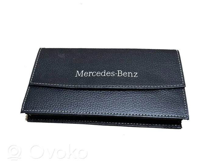 Mercedes-Benz E W213 Omistajan huoltokirja 16120