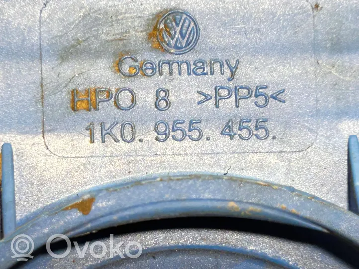 Volkswagen Golf VII Logu šķidruma tvertnes aizpildīšanas caurule 1K0955455