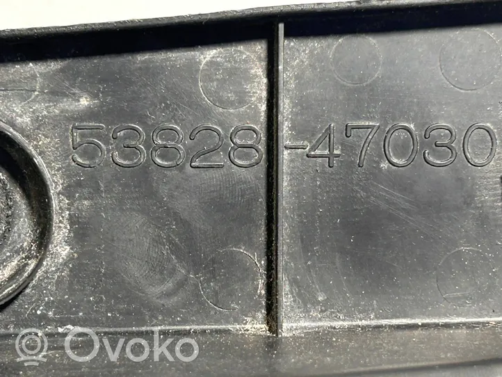 Toyota Prius (XW30) Panel wykończeniowy błotnika 5382847030