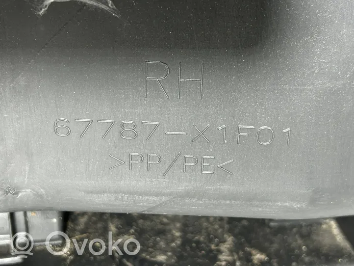Toyota Verso Takaoven verhoilu 67787X1F01